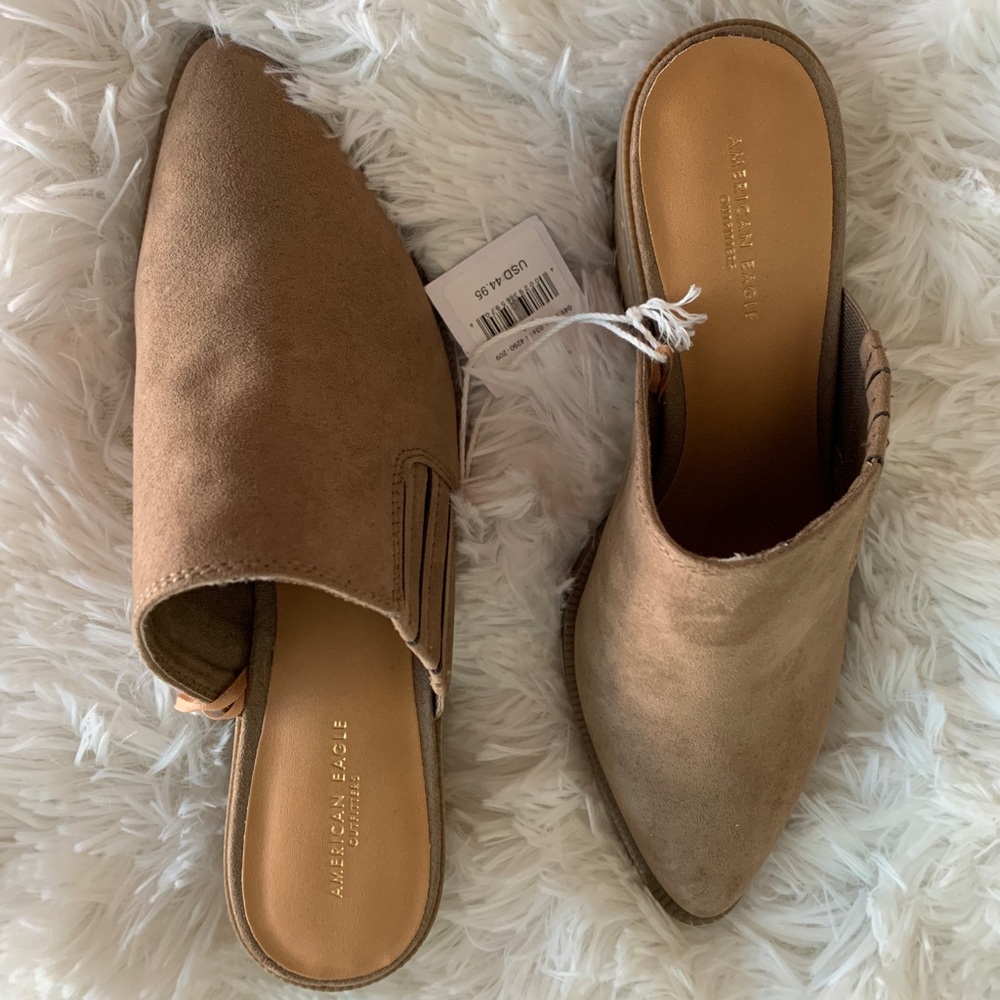NWT American Eagle Heeled Mule Women’s 6